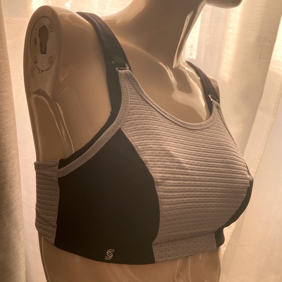 32C Glamorise black and grey sports bra NWOT - Picture 2 of 13